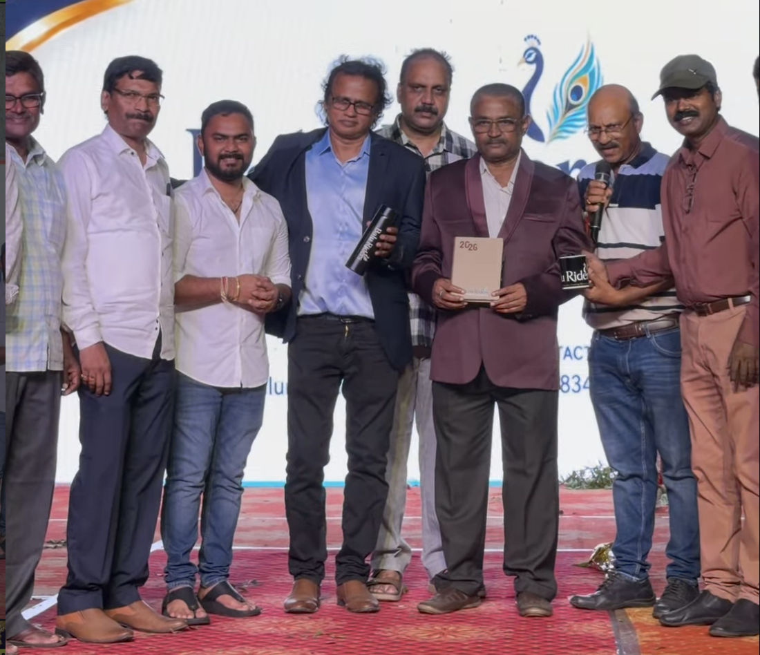 Balu Riders Presenting Mementos to Steel Club Leadership
